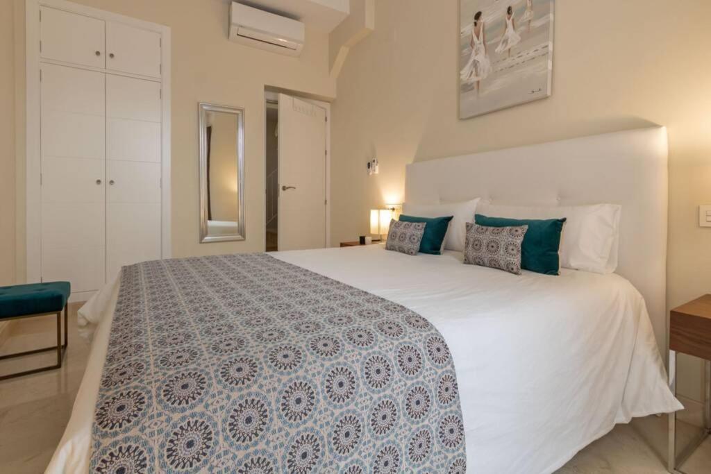 Lumbreras Deluxe Suite By Valcambre Séville Extérieur photo